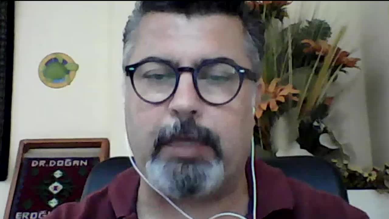 SAĞLIK BAKANI'NIN "KİTAP GİBİ" DEDİĞİ 'EK ÖDEME' YÖNETMELİĞİNE TTB'DEN TEPKİ: "BİZİM TALEPLERİMİZ KARŞILANMADI"