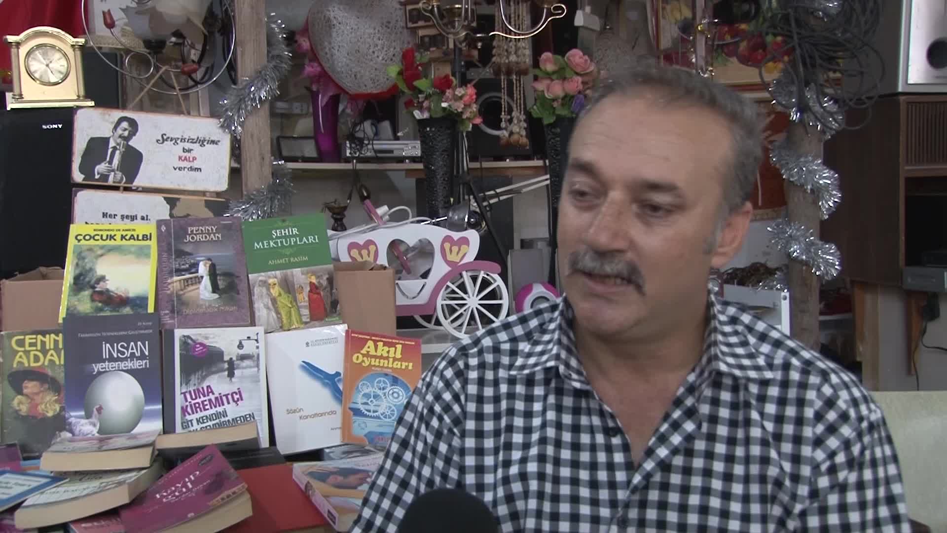 İZMİR’DE KİTAP KAMPANYASINA BİNİN ÜZERİNDE BAĞIŞ YAPANLARIN ADI KÜTÜPHANELERDE YAŞAYACAK