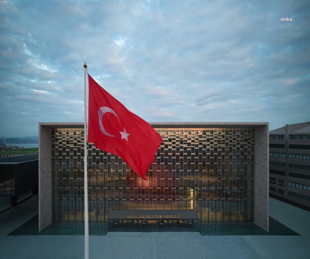 AKM HEYKEL YARIŞMASI’NDA SEMİH ESKİCİOĞLU'NUN TASARLADIĞI ESER BİRİNCİ OLDU