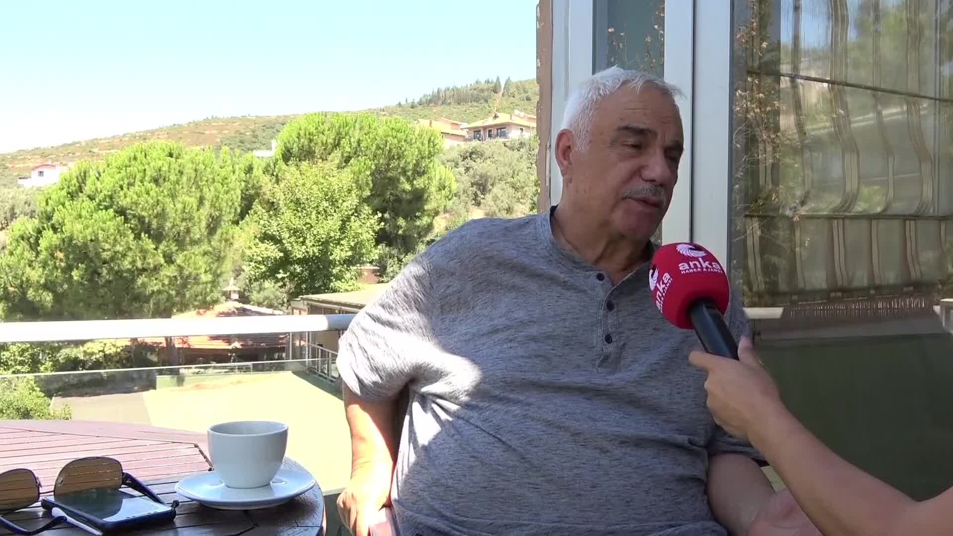 USTA SANATÇI HALİL ERGÜN: “ÇAPSIZ BİR SİYASET YÖNETİMİ VAR VE ÜLKEMİZ BUNA MÜSTAHAK DEĞİL"