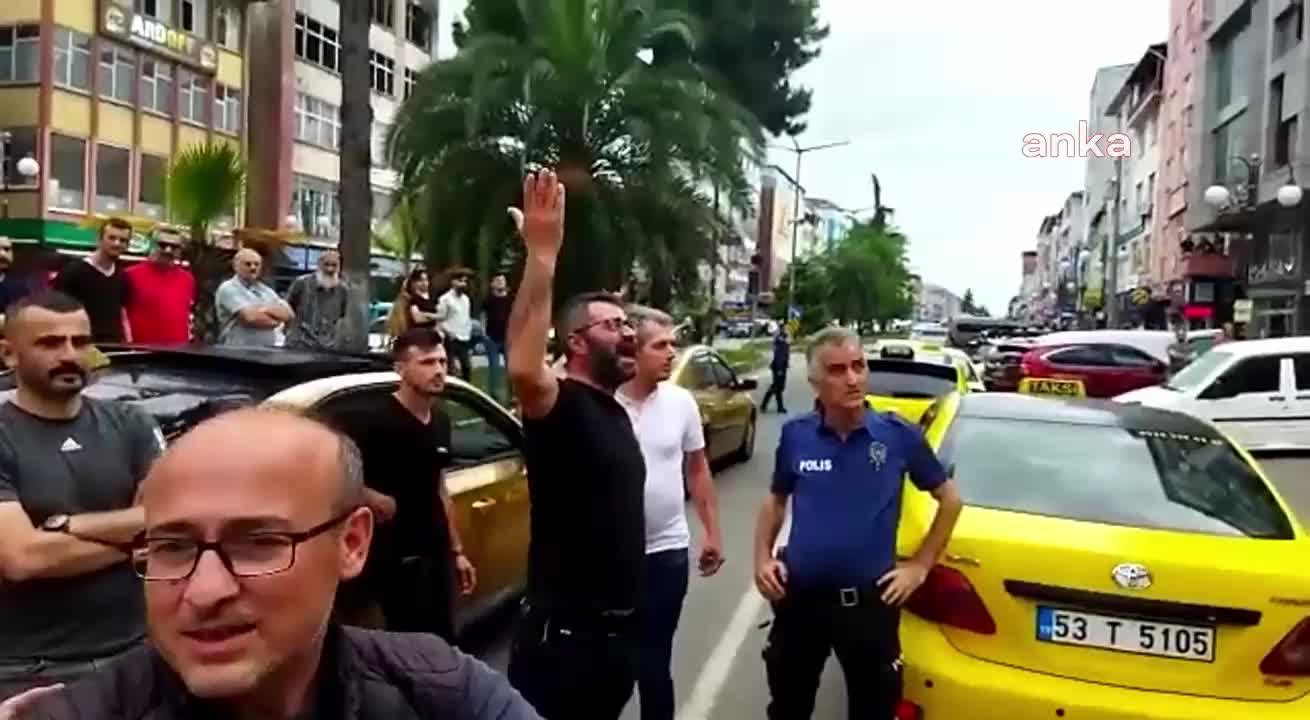 PAZARLI TAKSİCİLER, ARDEŞENLİ TAKSİCİLER İLE GÖRÜŞTÜĞÜNÜ İDDİA ETTİKLERİ AKP GENEL BAŞKAN YARDIMCISI YAZICI’YI CİMER’E ŞİKAYET ETTİ