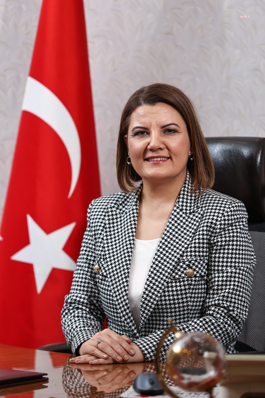 İZMİT BELEDİYE BAŞKANI FATMA KAPLAN HÜRRİYET, TÜRKİYE’NİN EN BAŞARILI BELEDİYE BAŞKANI SEÇİLDİ
