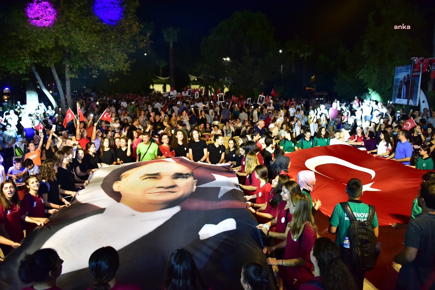 Bornova’da 30 Ağustos’a coşkulu kutlama