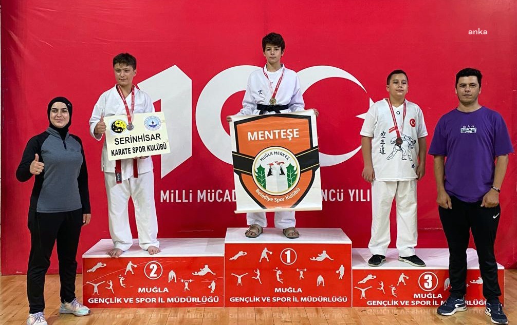 MENTEŞE BELEDİYESİ KARATE TAKIMI TURNUVADA 10 MADALYA KAZANDI