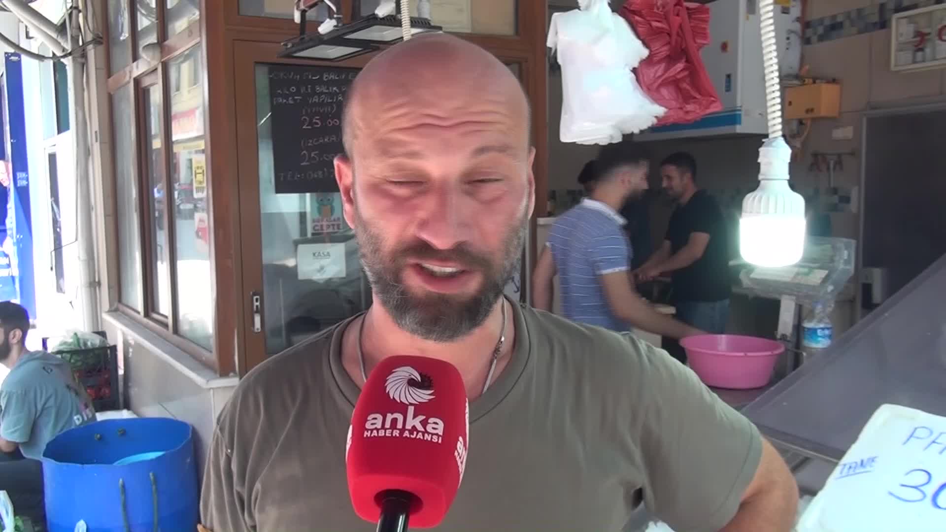 KARADENİZ’DE SEZONUN İLK PALAMUTLARI TEZGAHLARDA YERİNİ ALDI