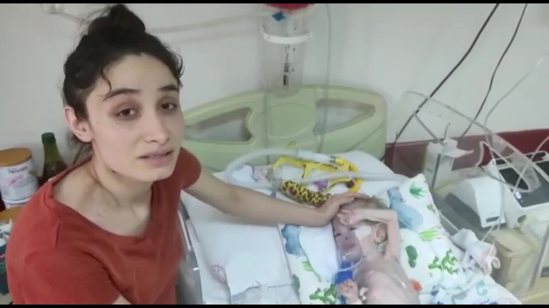 SMA’LI ARDEN ÖMER BELER’İN ANNESİ NAZLI BELER: “BEN OĞLUMU TEDAVİSİ OLAN BİR HASTALIĞA PARAM OLMADIĞI İÇİN KURBAN VERMEK İSTEMİYORUM”