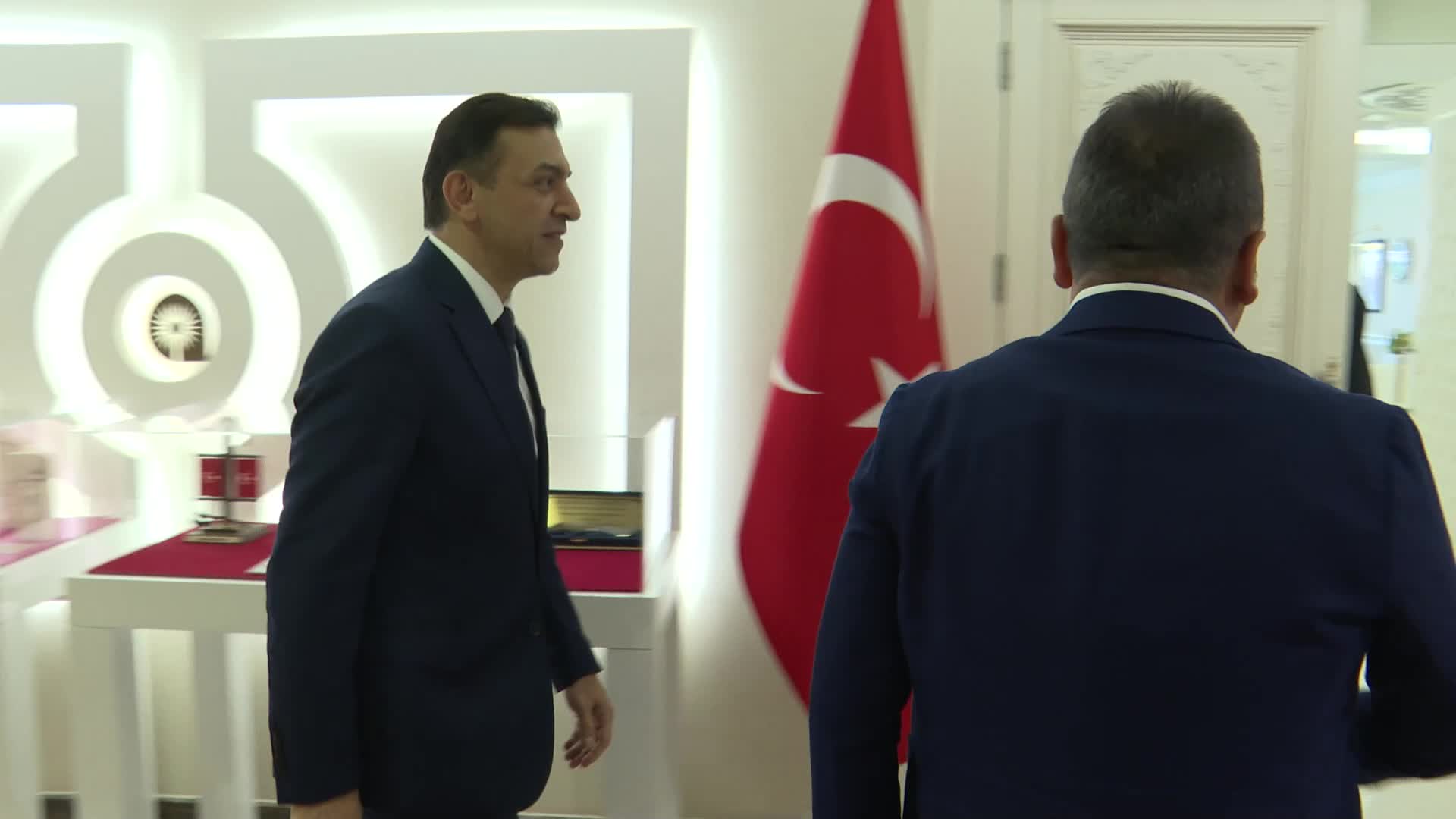 EMNİYET MÜDÜRÜ ULUCAN’DAN MUHİTTİN BÖCEK’E VEDA ZİYARETİ