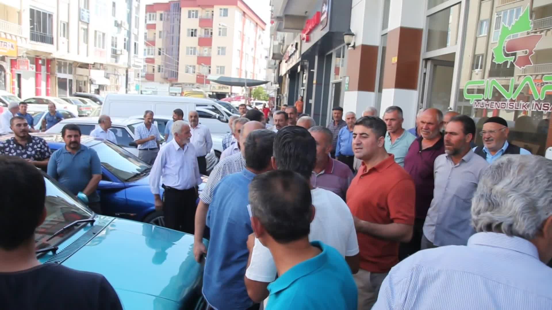 MALATYALI ÇİFTÇİLER SULAMA ÜCRETLERİNE TEPKİ GÖSTERDİ: "ÜCRETLERDEKİ FARKLI UYGULAMALARI KABUL ETMEMİZ MÜMKÜN DEĞİL"