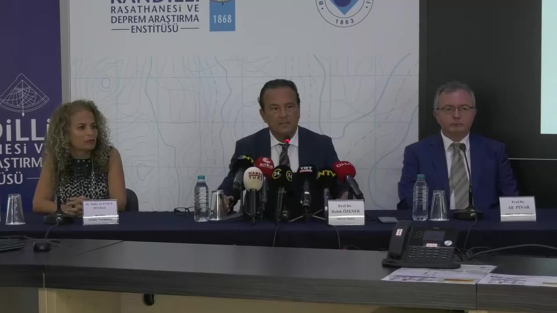 KANDİLLİ RASATHANESİ MÜDÜRÜ ÖZENER: MARMARA'DA 7'NİN ÜZERİNDE BİR DEPREM OLACAĞINI ÖNGÖRÜYORUZ AMA NE ZAMAN OLACAĞINI BİLMİYORUZ