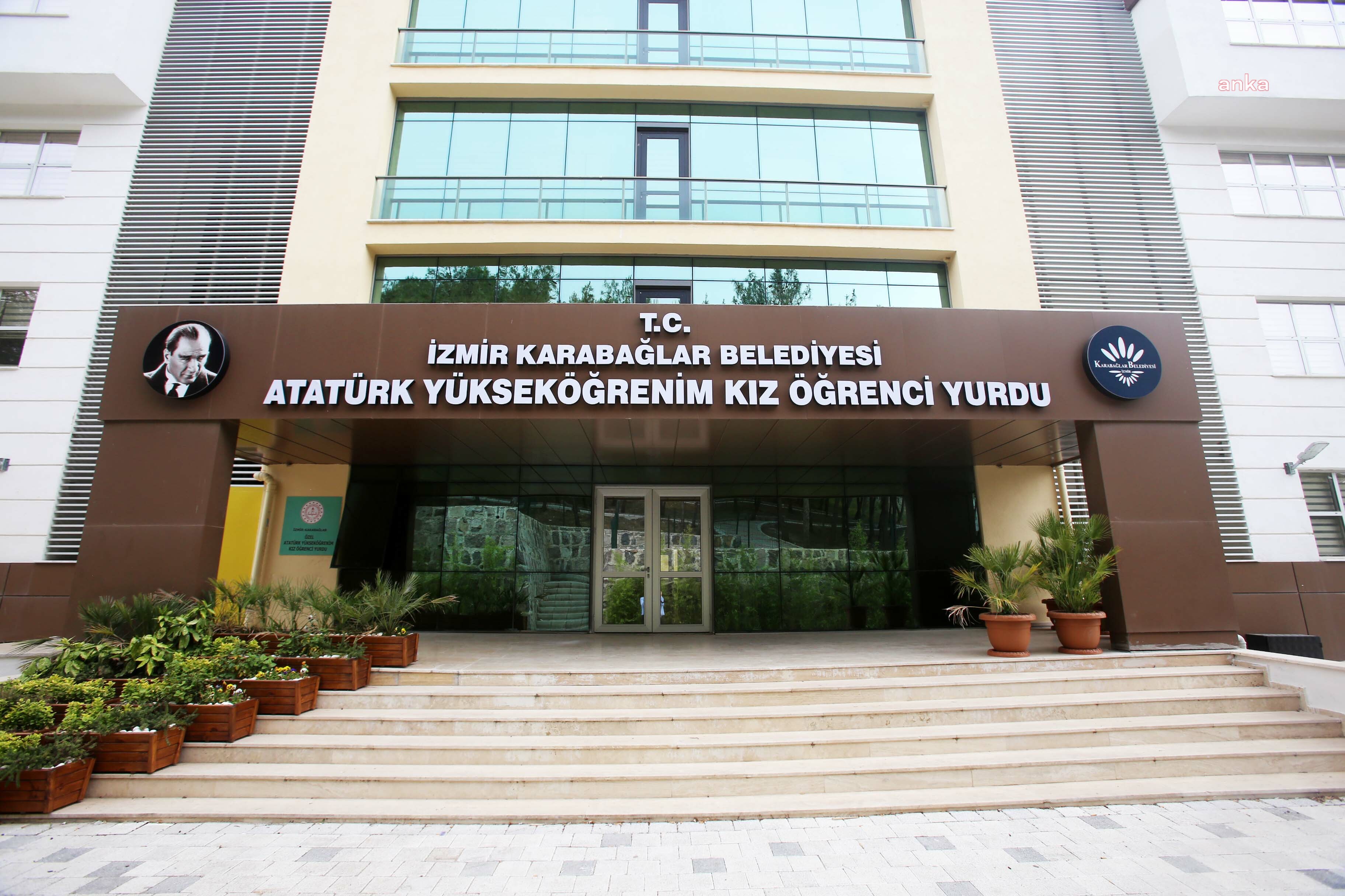 ÖĞRENCİLERİN BARINMA SORUNUNA KARABAĞLAR BELEDİYESİ'NDEN ÇÖZÜM