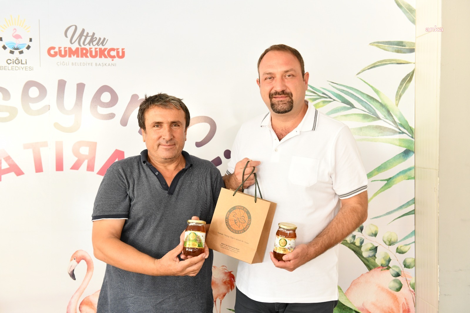 ÇİĞLİ BELEDİYE BAŞKANI GÜMRÜKÇÜ, ARICILARLA BİR ARAYA GELDİ