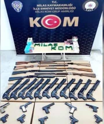 MUĞLA MİLAS'TA POLİSİN BASTIĞI İŞ YERİNDEN CEPHANELİK ÇIKTI