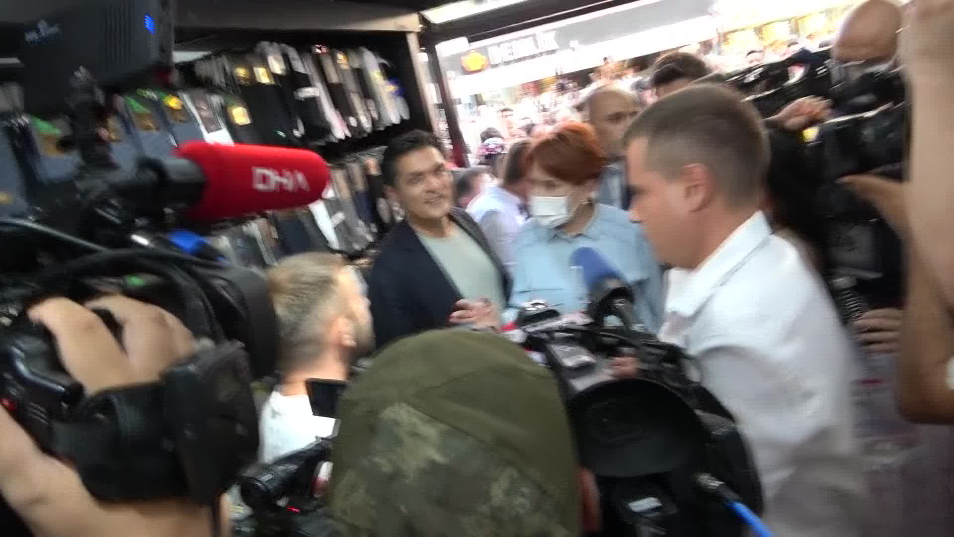 GELİN, KAYNANA MERAL AKŞENER'E DERT YANDI, AĞLADI: "OĞLUM ZİRAAT MÜHENDİSİ HAMALLIK EDİYOR"