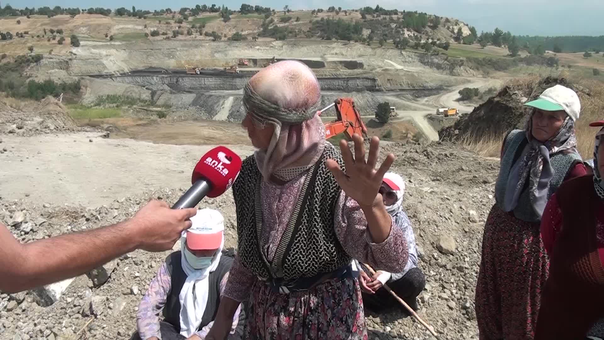 DENİZLİ’DE, KÖMÜR MADENİ İÇİN ARAZİLERİ KAMULAŞTIRILAN KÖYLÜLER, ÜRÜNLERİNİ KURTARMAK İÇİN NÖBET TUTMAYA BAŞLADI