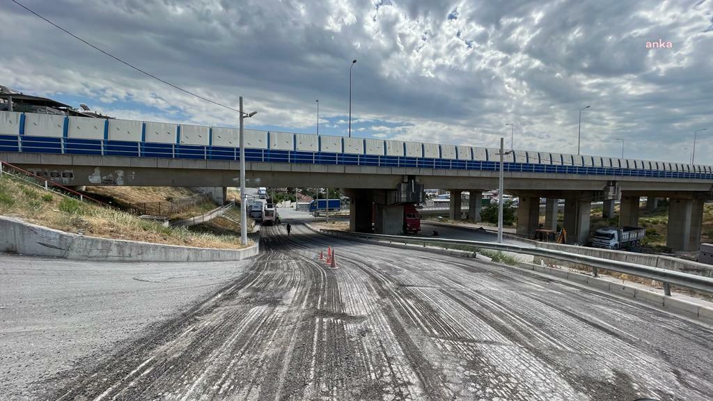 BAYRAKLI SOKAKLARINA 62 BİN METREKARE ASFALT SERİLDİ