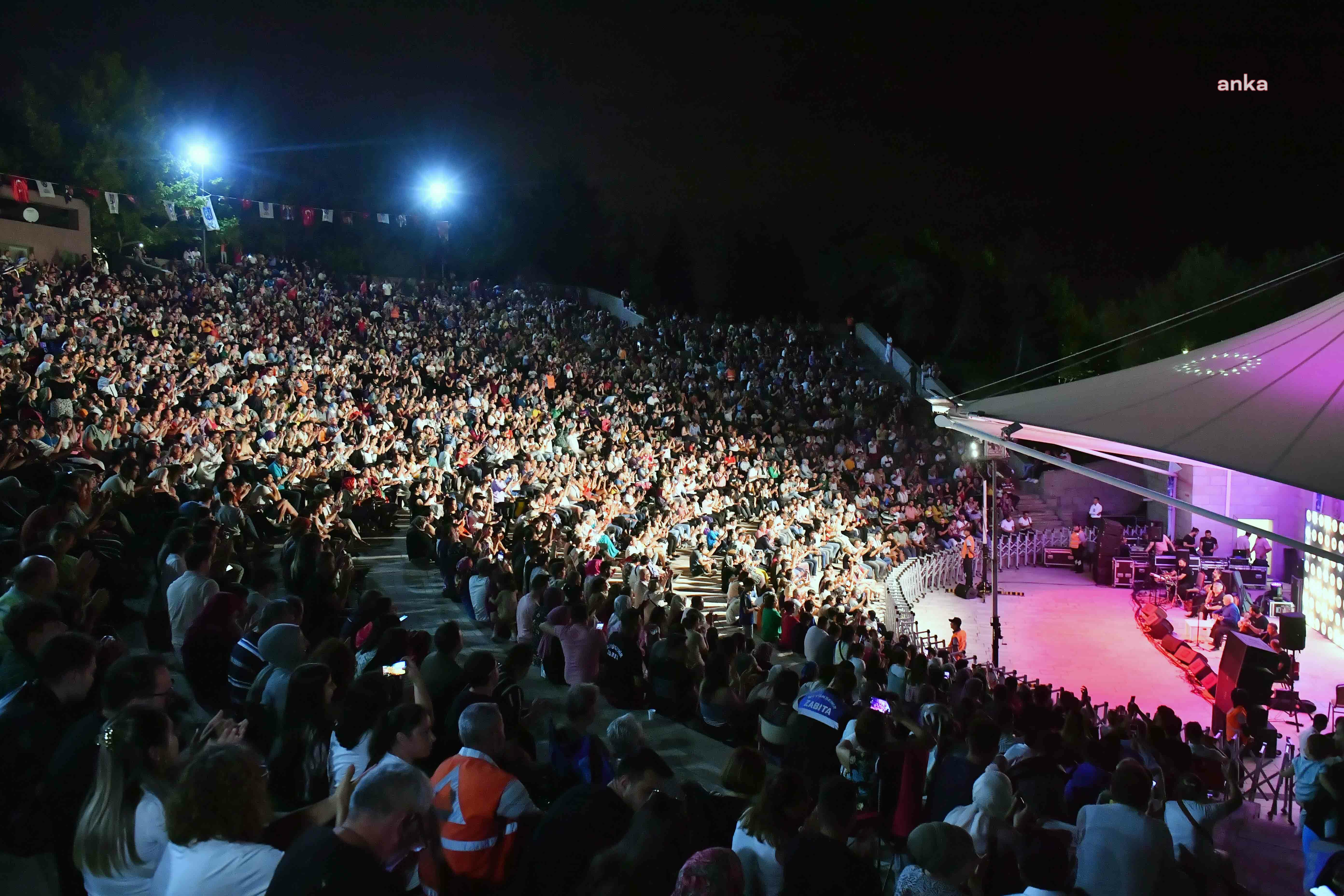 ANKARA BÜYÜKŞEHİR’İN AÇIK HAVA YAZ KONSERLERİ DEVAM EDİYOR