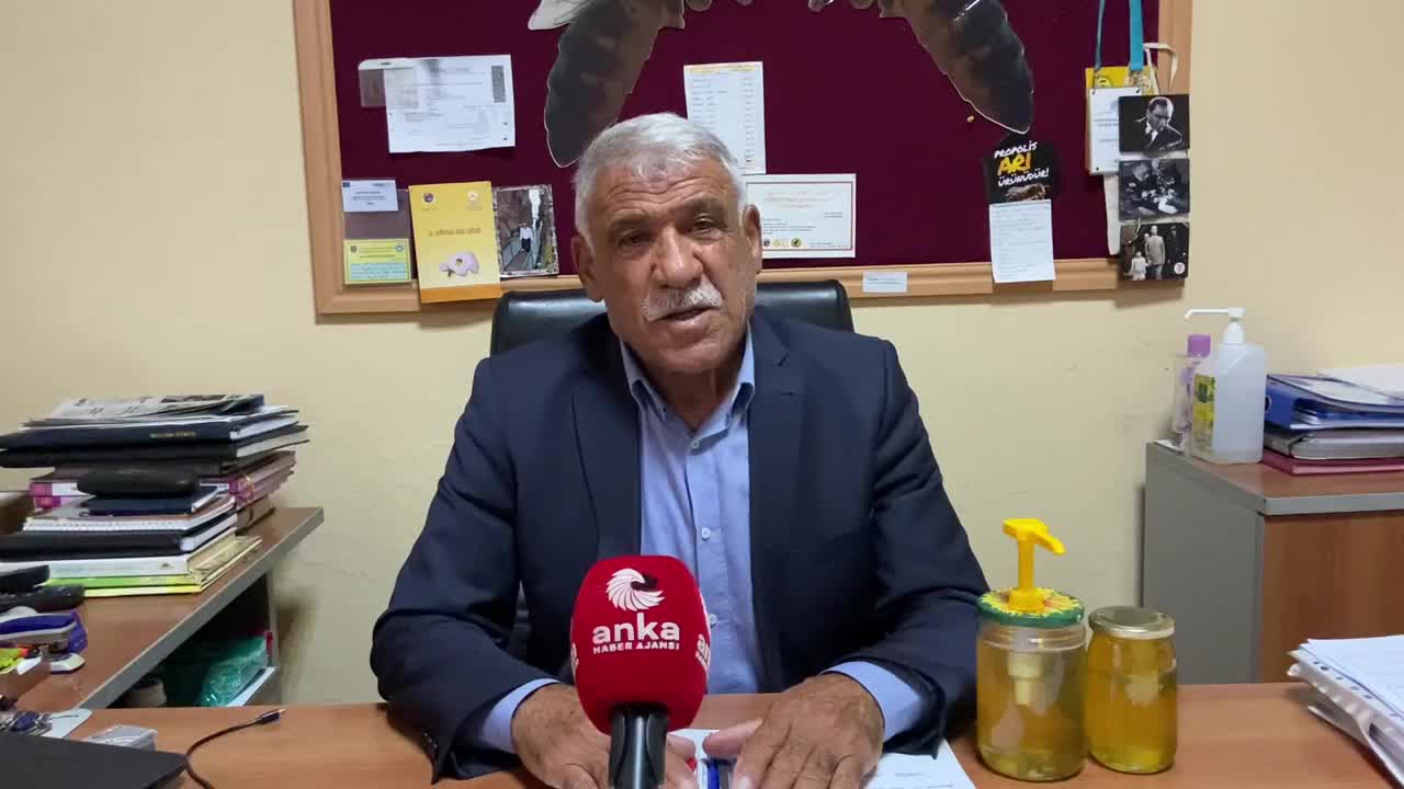 ARDAHAN ARI YETİŞTİRİCİLERİ BİRLİĞİ YÖNETİM KURULU BAŞKANI EVLİYAOĞLU: “ARDAHAN’DA KAÇAK BALIN ÖNÜNE GEÇMEK İÇİN VALİLİĞE DİLEKÇE VERDİK”