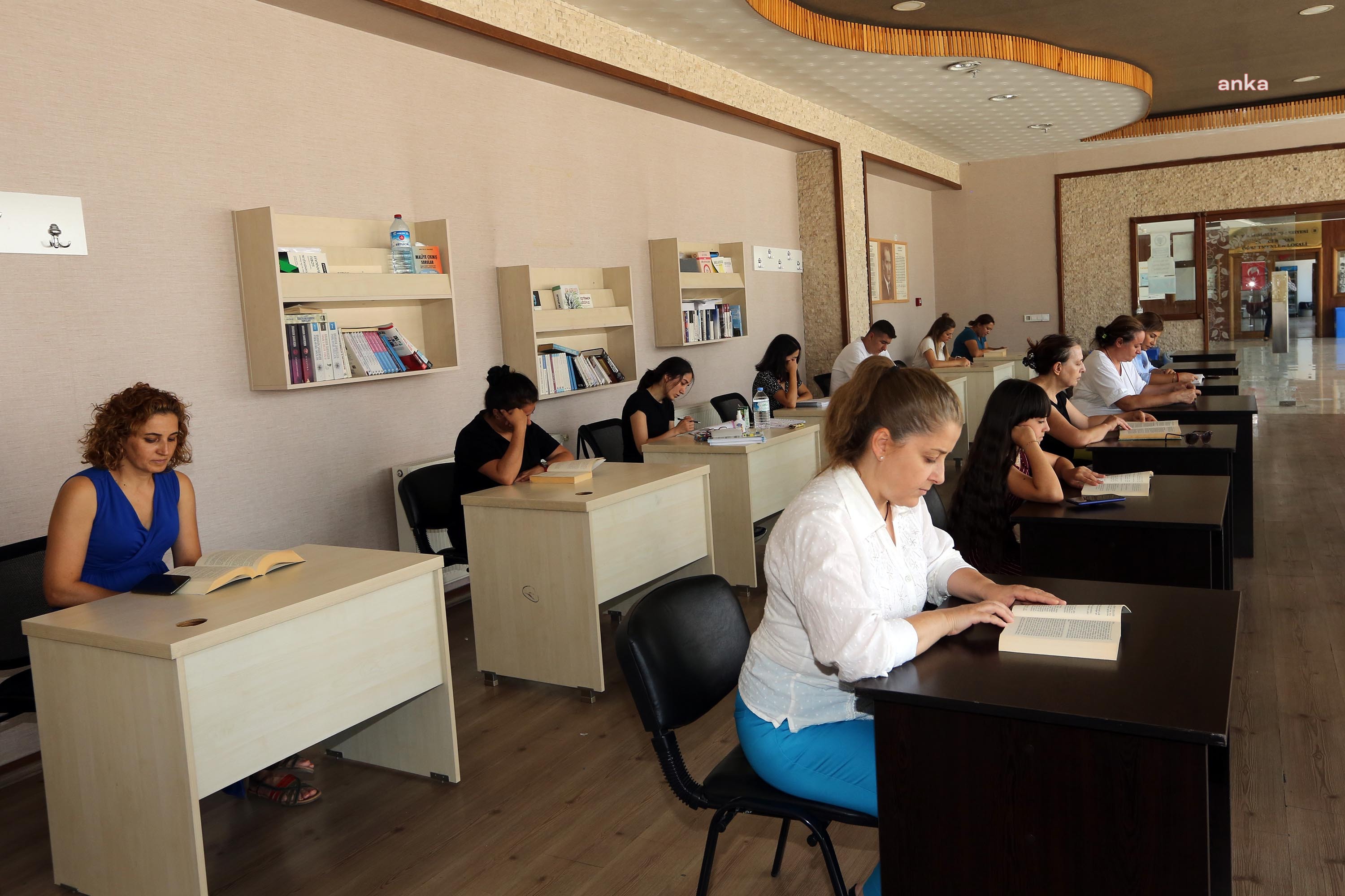 YENİMAHALLE BELEDİYESİ’NDEN 8 AYRI NOKTADA 12 BİN ÜYEYE KÜTÜPHANE HİZMETİ